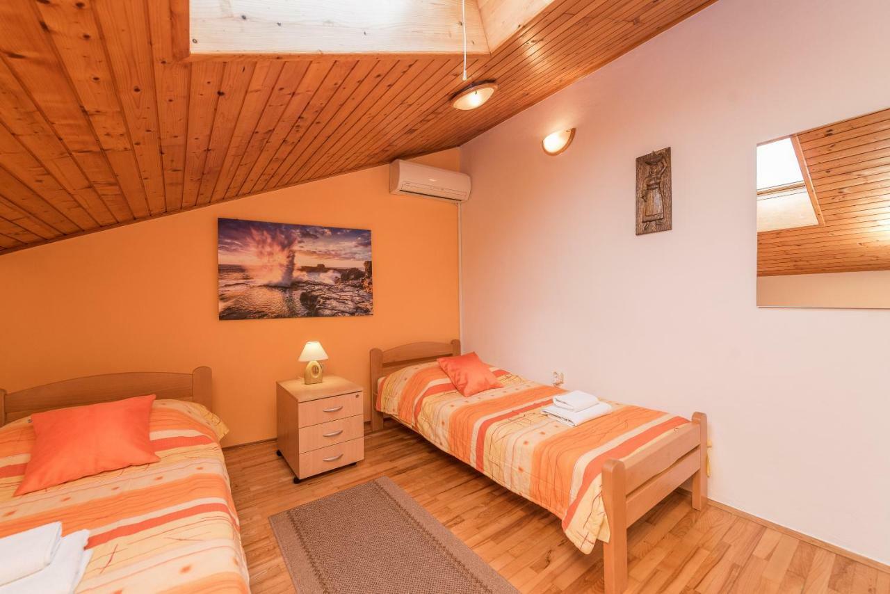 Apartment And Room Soul Of Dalmatia Zadar Exterior photo